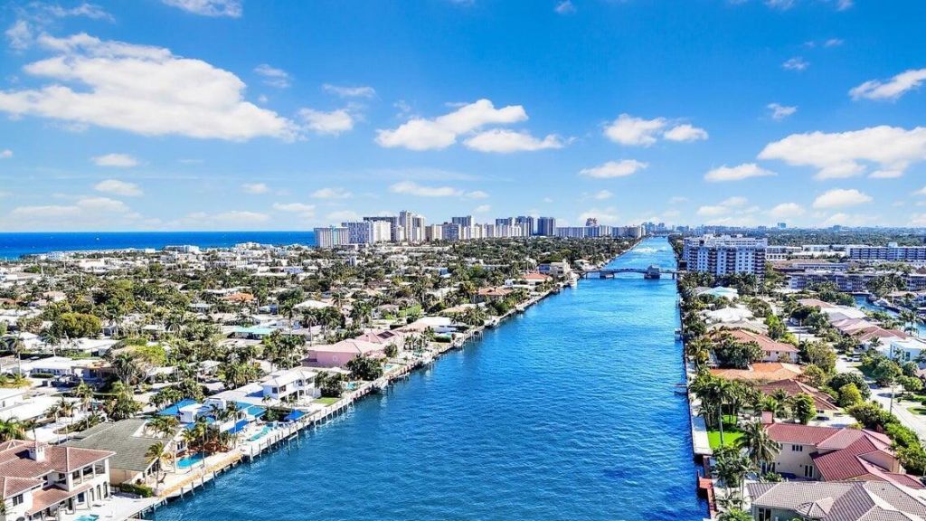 4555 W Tradewinds Avenue, Lauderdale by the Sea, FL 33308 Photo