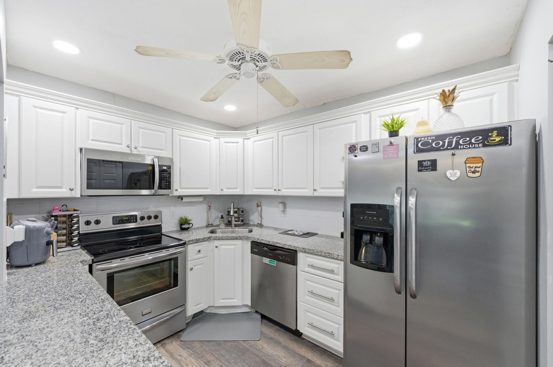 5883 La Paseos Drive, Unit D-2, Greenacres, FL 33463 Photo