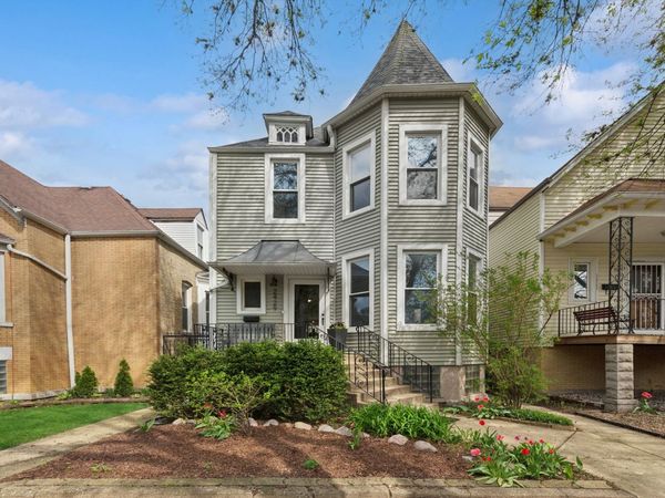 2429 N Drake Avenue , Chicago, IL 60647