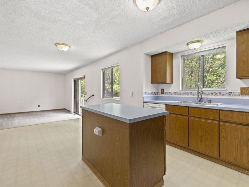 856 Briaro Street, Reynoldsburg, OH 43068 Photo 8