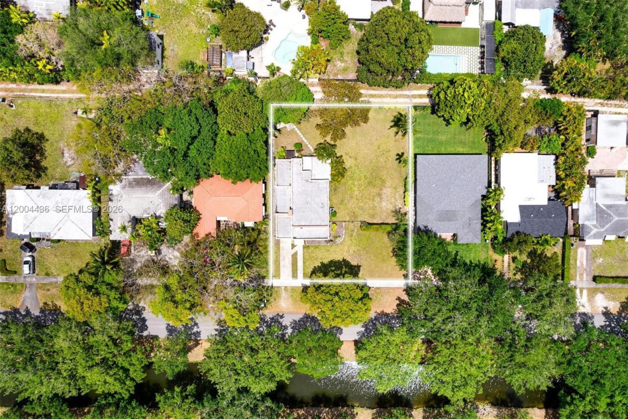 57 N Melrose Dr , Miami Springs, FL 33166 Photo