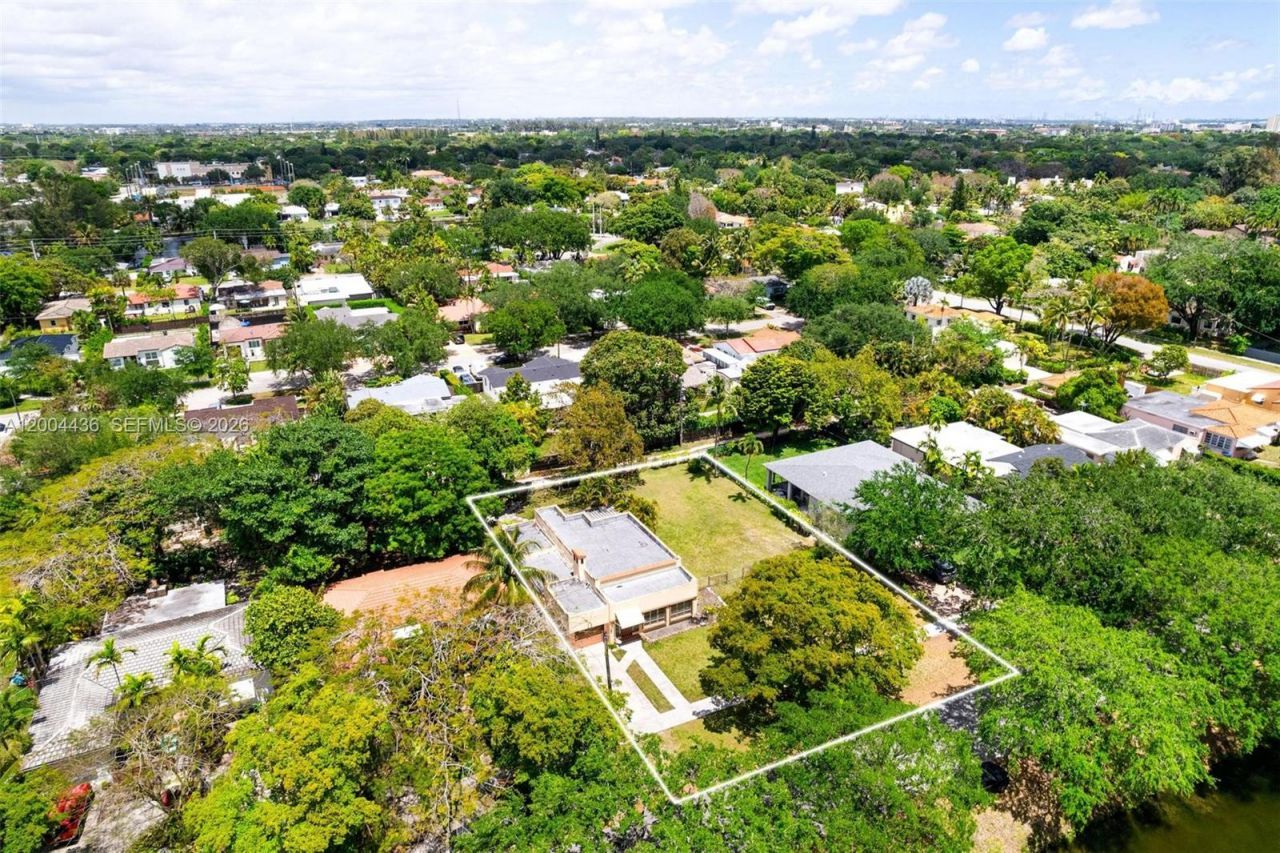 57 N Melrose Dr , Miami Springs, FL 33166 Photo