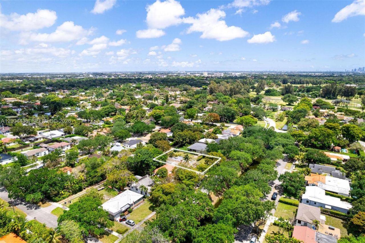 57 N Melrose Dr , Miami Springs, FL 33166 Photo