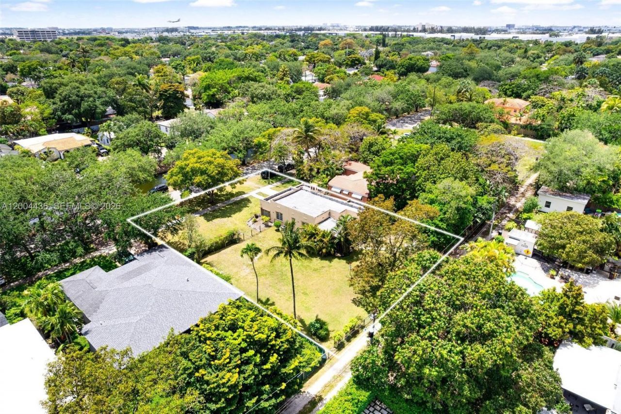 57 N Melrose Dr , Miami Springs, FL 33166 Photo