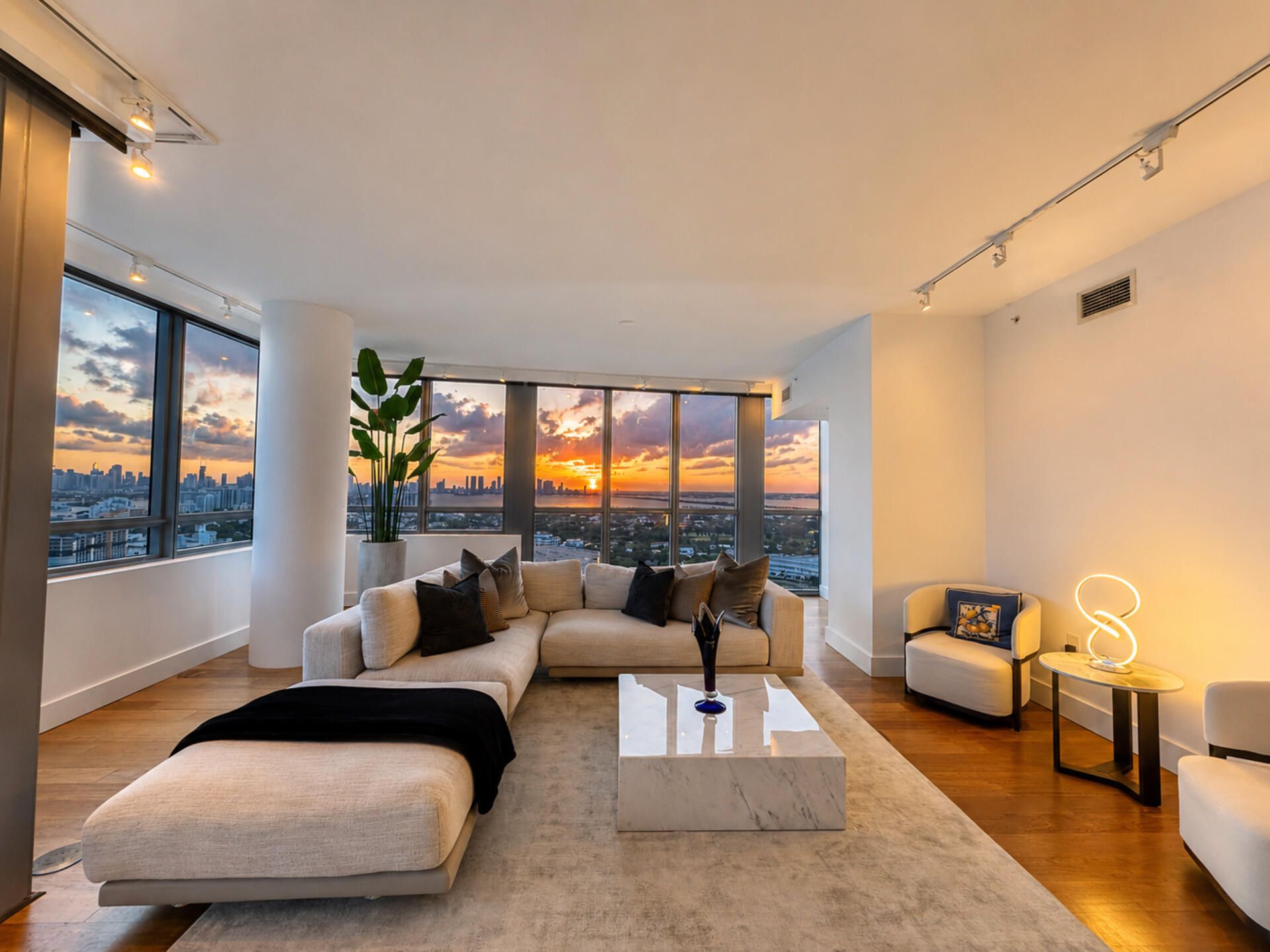 101 20th St , Unit 3501, Miami Beach, FL 33139 Photo