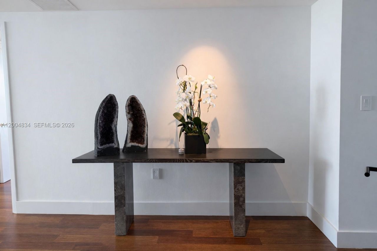 101 20th St , Unit 3501, Miami Beach, FL 33139 Photo