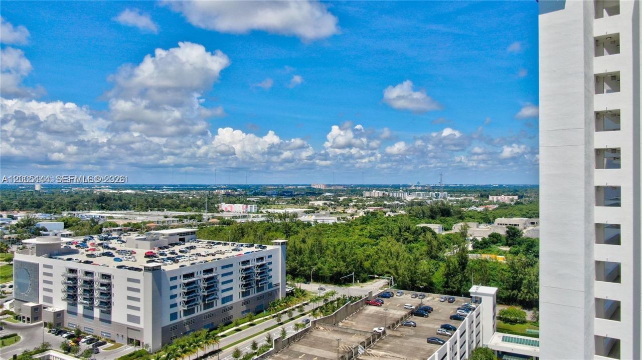 15051 Royal Oaks Ln , Unit 503, North Miami, FL 33181 Photo