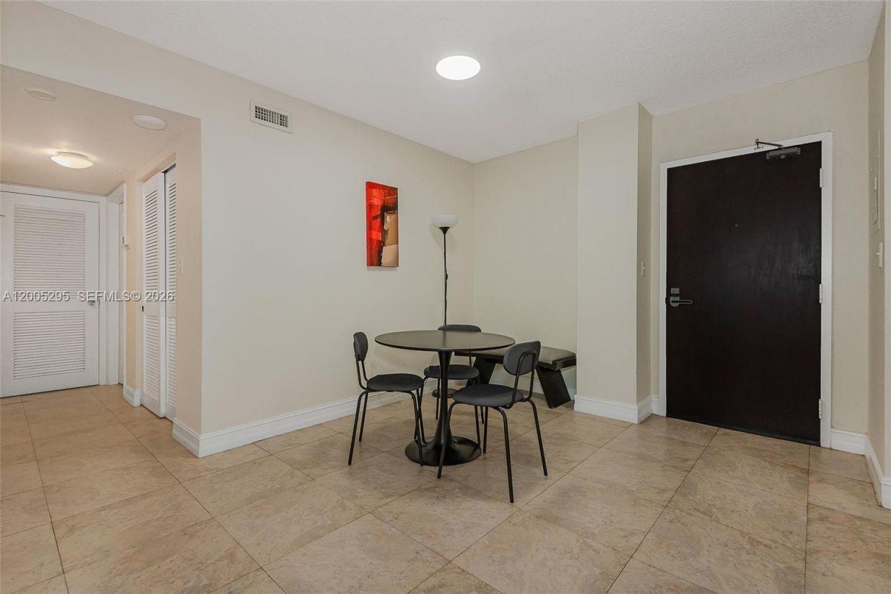 1500 Bay Rd, Unit 116S, Miami Beach, FL 33139 Photo