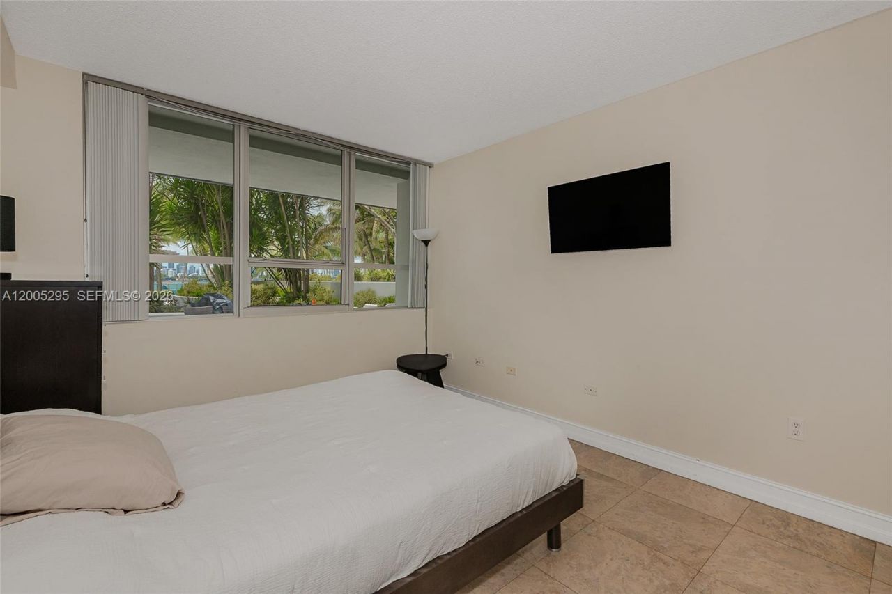 1500 Bay Rd, Unit 116S, Miami Beach, FL 33139 Photo