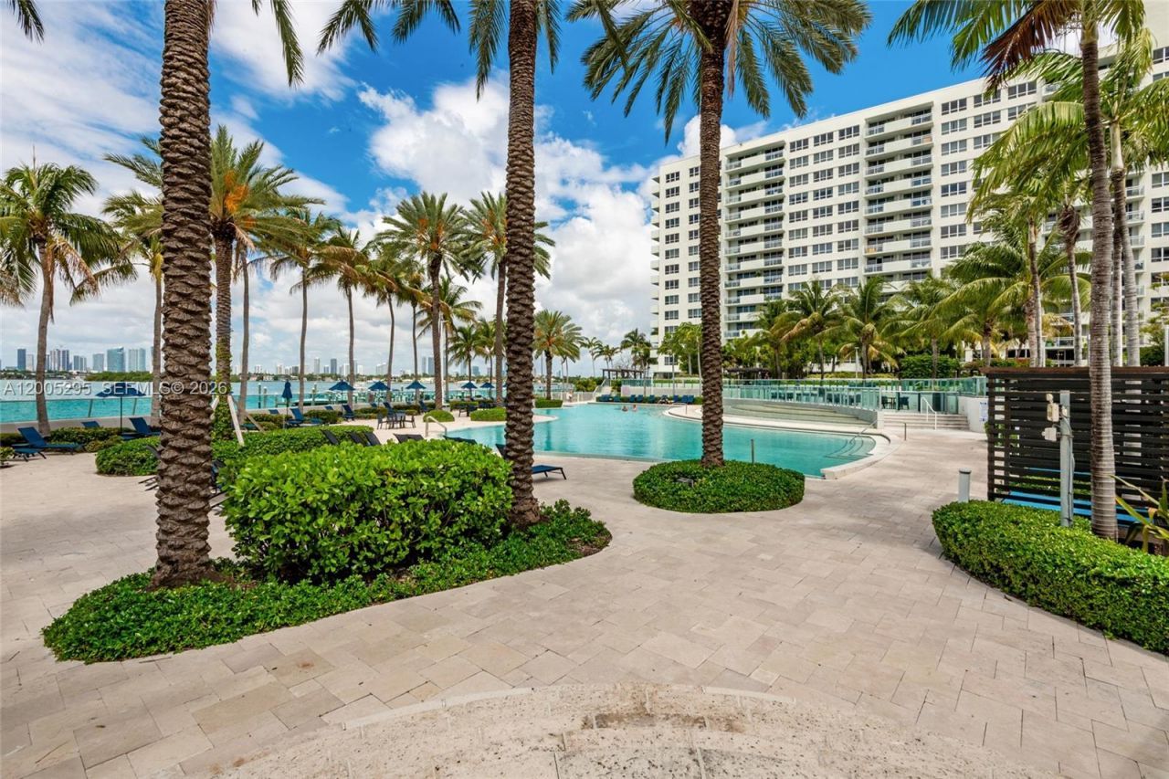 1500 Bay Rd, Unit 116S, Miami Beach, FL 33139 Photo