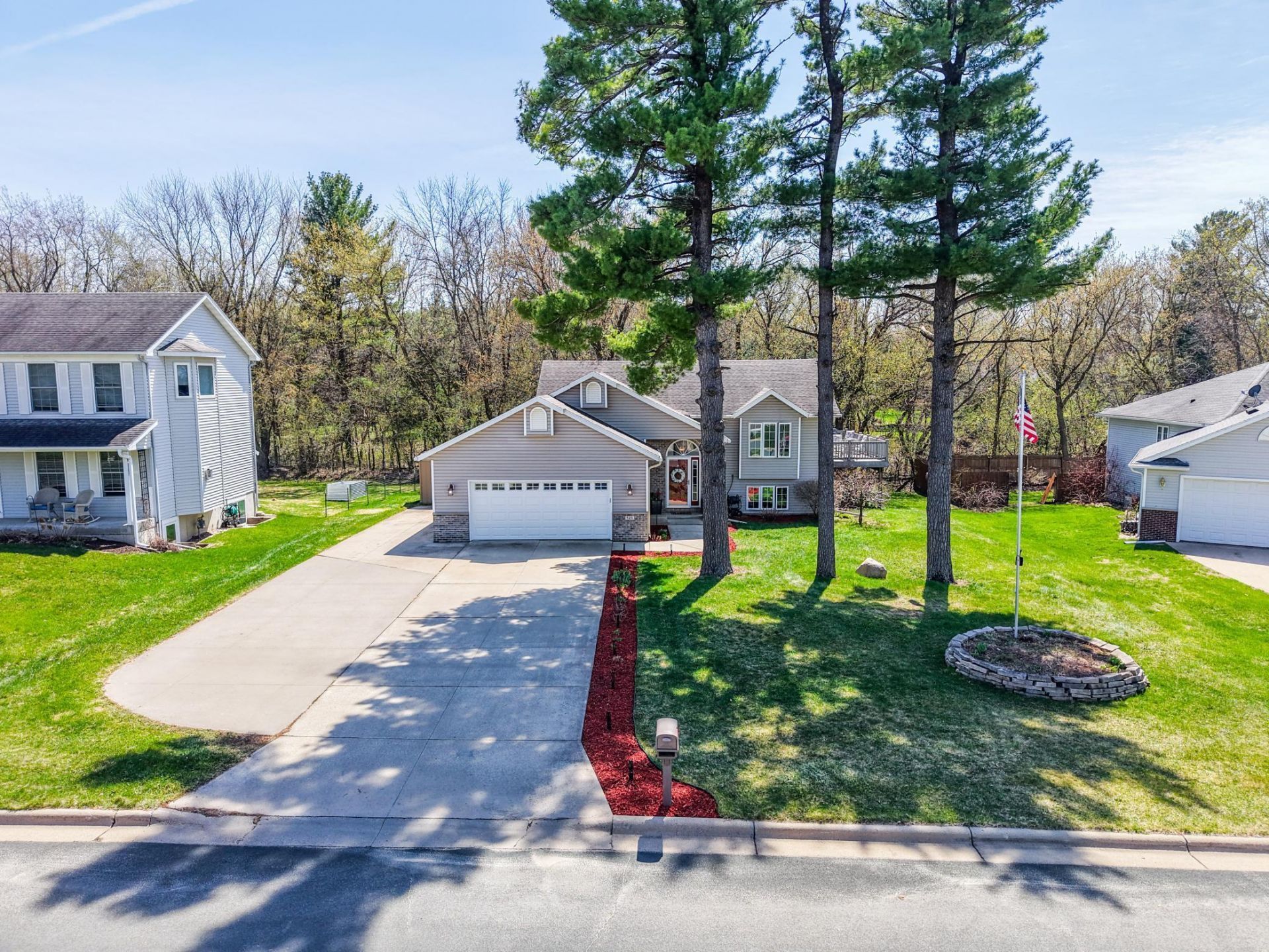 525 Lancaster Boulevard, Zumbrota, MN 55992 Main Photo