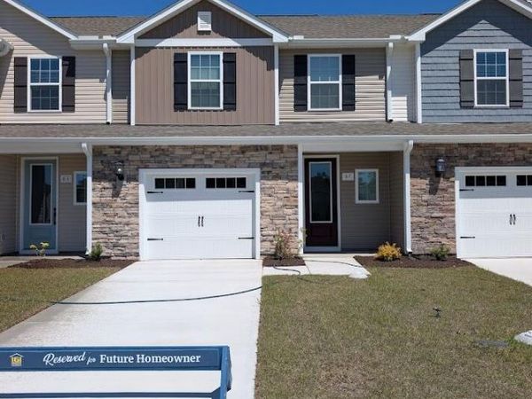 87 Commons View Drive, Hampstead, NC 28443