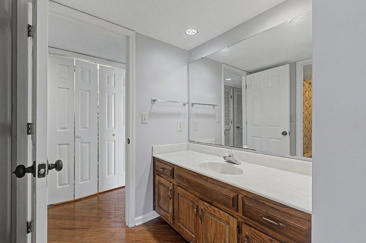 4230 Pinehurst Circle Photo 13