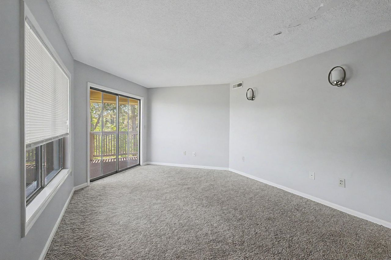 4230 Pinehurst Circle Photo 17