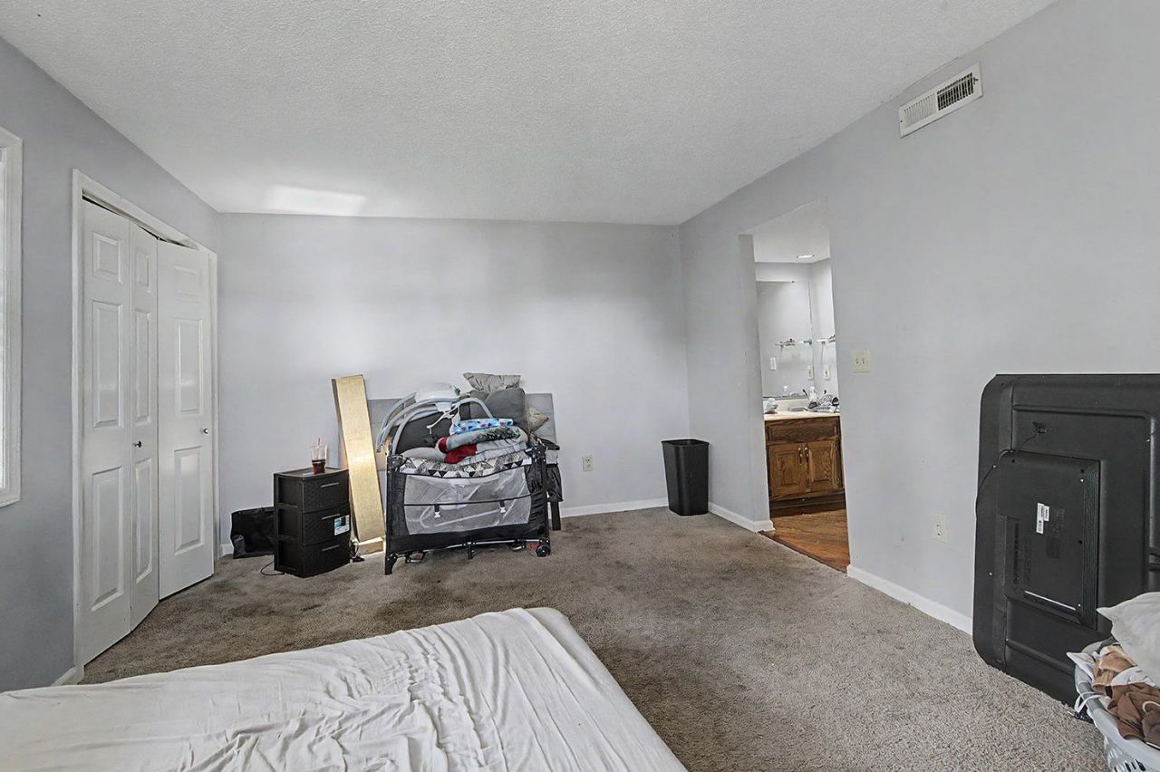 4230 Pinehurst Circle Photo 23