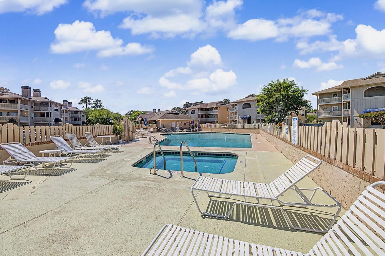 4230 Pinehurst Circle Photo 27