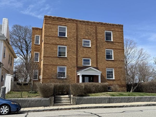 31 Chestnut St, Unit 6, Worcester, MA 01609