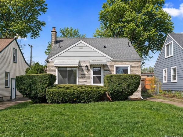 3323 Ellwood Avenue, Royal Oak, MI 48073