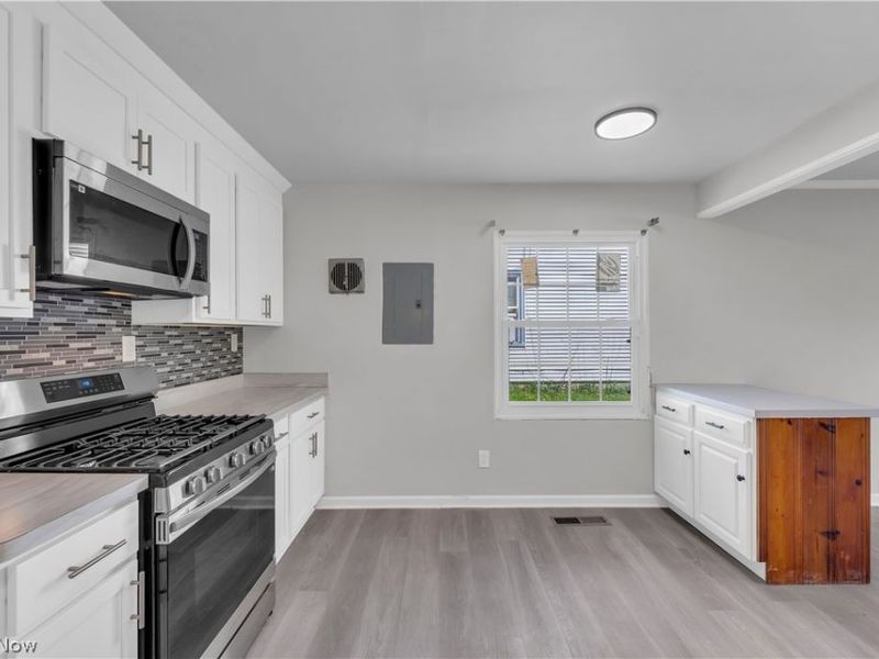 20117 Butternut Lane, Warrensville Heights, OH 44128 Photo 10