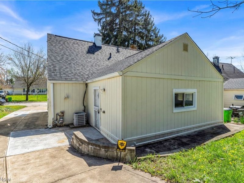 20117 Butternut Lane, Warrensville Heights, OH 44128 Photo 28