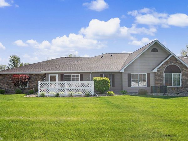 1706 E Greenwood, Mount Pleasant, IA 52641