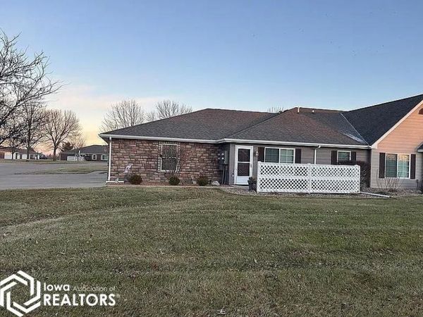 1706 E Greenwood, Mount Pleasant, IA 52641