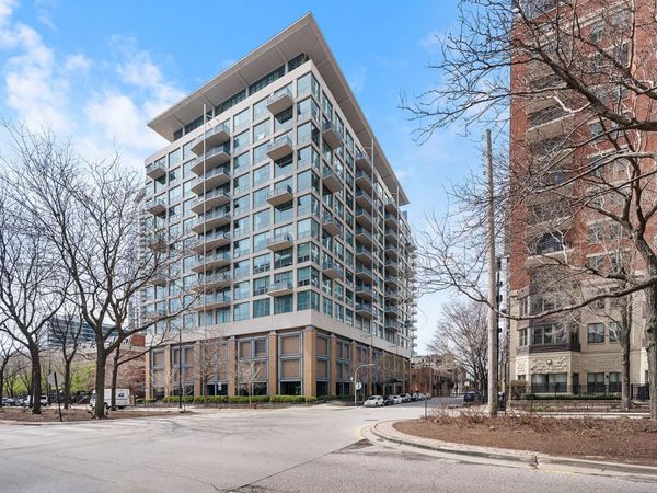 125 E 13th Street , Unit 1006, Chicago, IL 60605