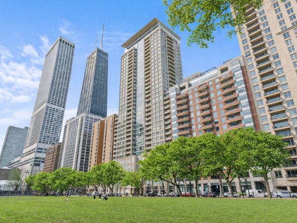 250 E Pearson Street, Unit 1007, Chicago, IL 60611