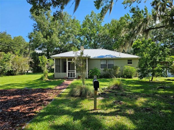 1115 NE 11TH AVENUE , GAINESVILLE, FL 32601