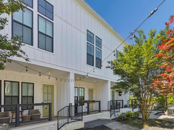 913 Brees Court, Atlanta, GA 30318
