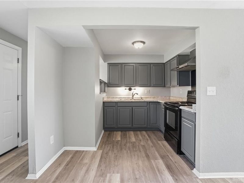 5717 Resik Drive, Huber Heights, OH 45424 Photo 11