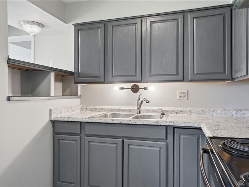 5717 Resik Drive, Huber Heights, OH 45424 Photo 13