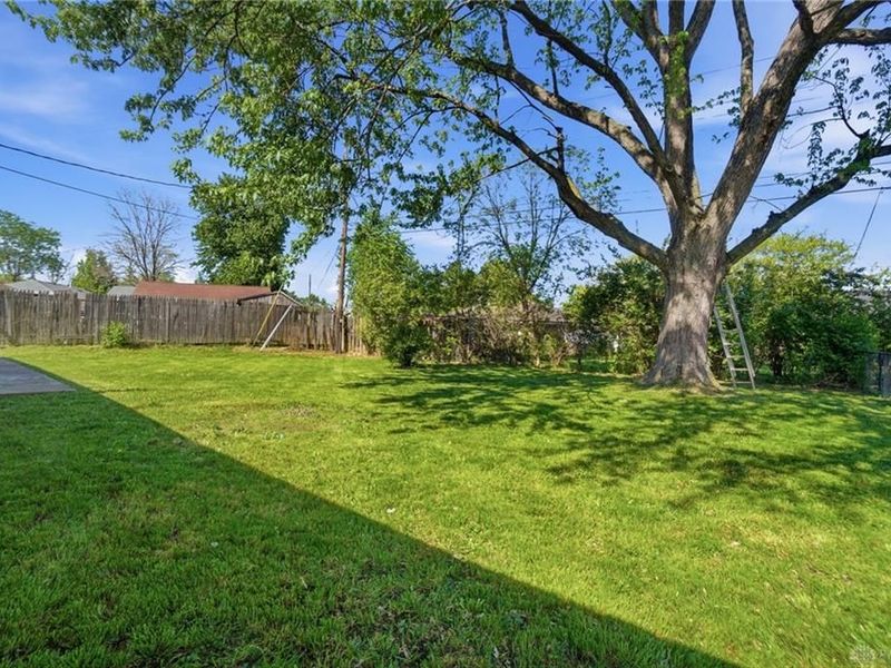 5717 Resik Drive, Huber Heights, OH 45424 Photo 34