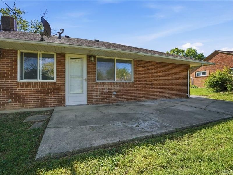 5717 Resik Drive, Huber Heights, OH 45424 Photo 35