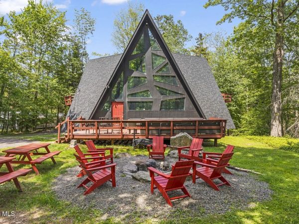 96 Lake Road, Tannersville, NY 12442