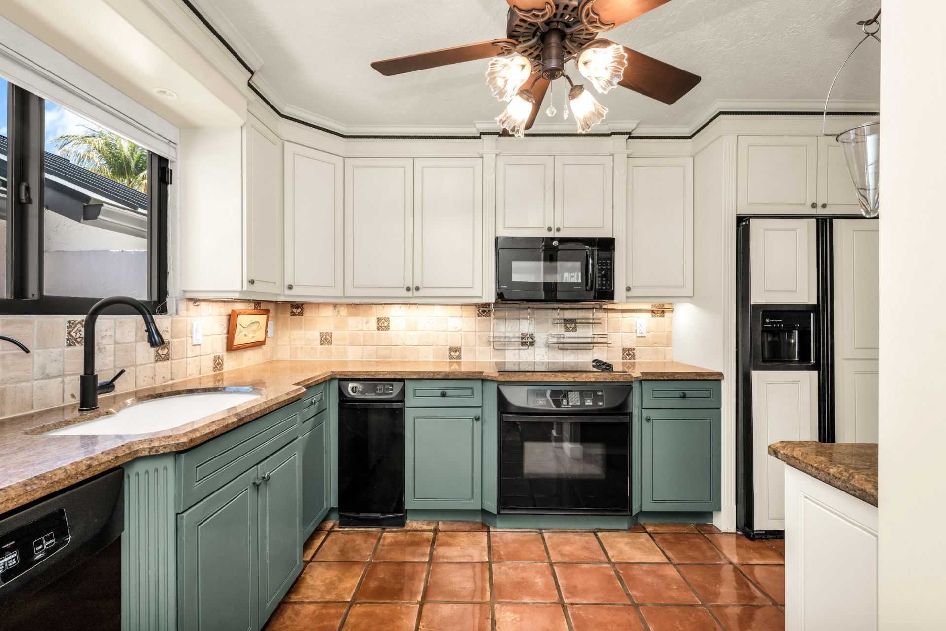 641 NE 19th Avenue, Deerfield Beach, FL 33441 Photo