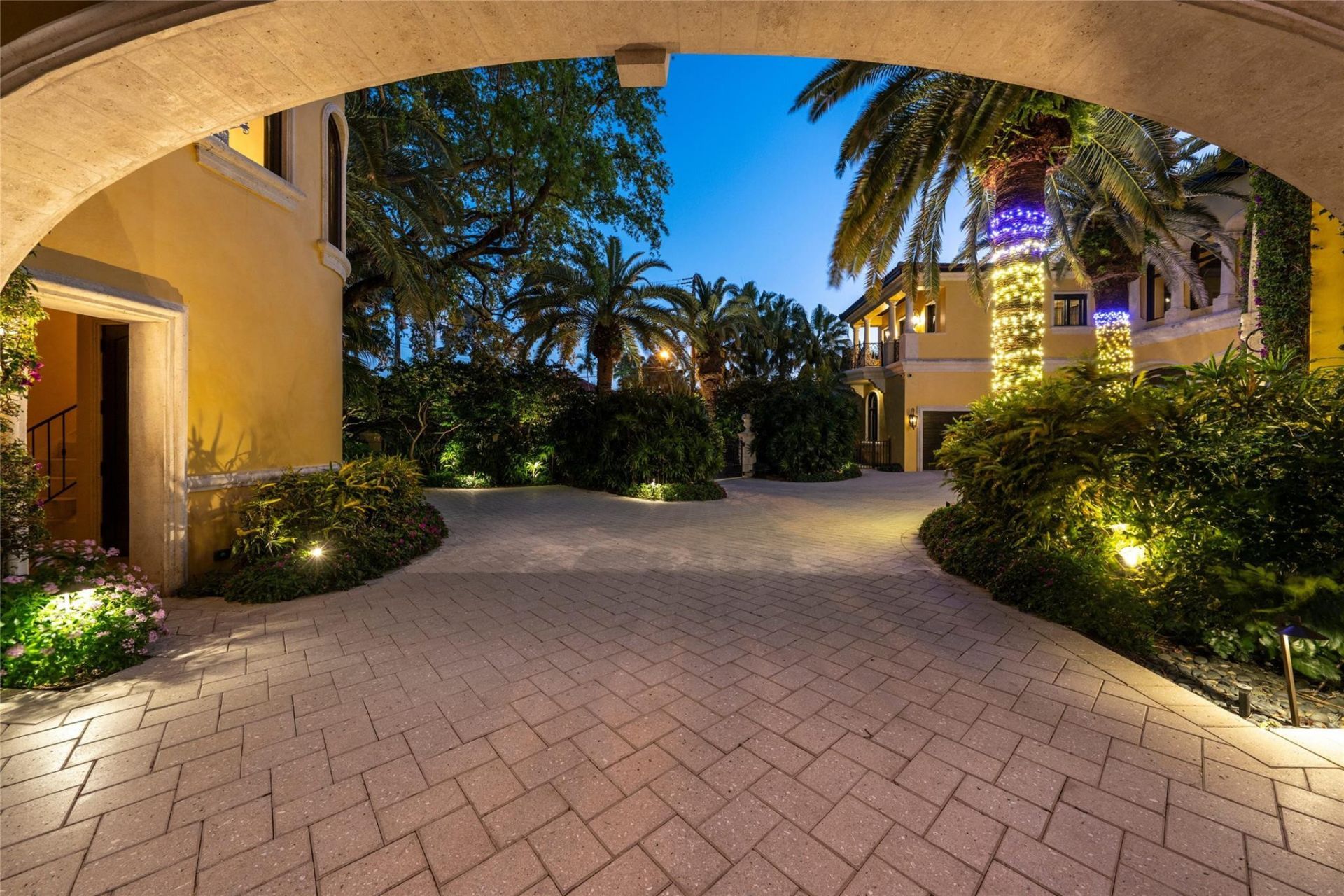 1 Isla Bahia Drive, Fort Lauderdale, FL 33316 Photo