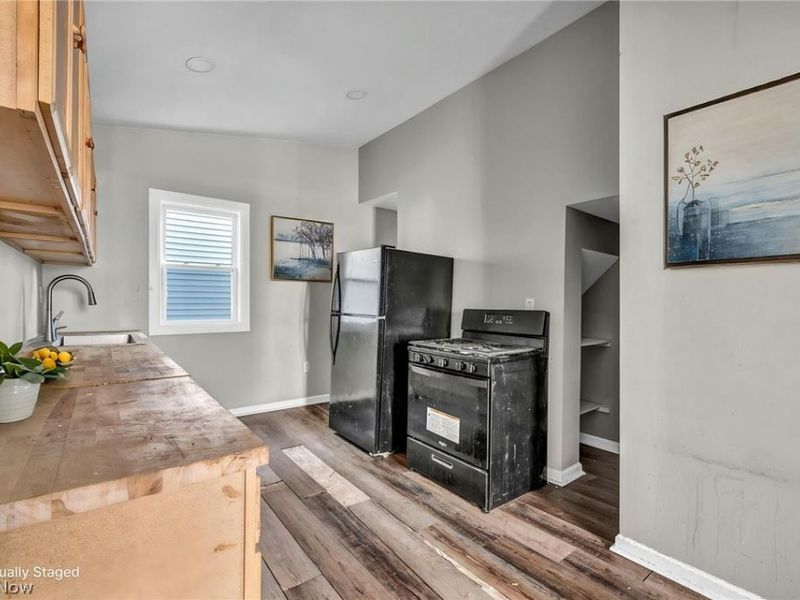 6900 Lawn Avenue, Cleveland, OH 44102 Photo 12