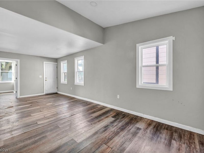 6900 Lawn Avenue, Cleveland, OH 44102 Photo 16