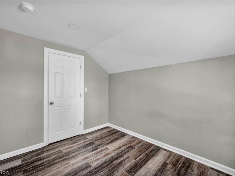 6900 Lawn Avenue, Cleveland, OH 44102 Photo 30