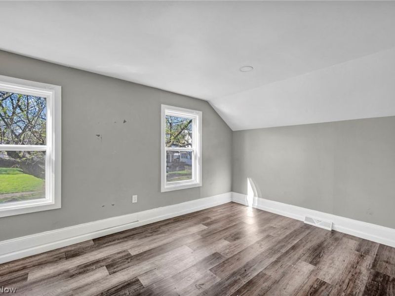 6900 Lawn Avenue, Cleveland, OH 44102 Photo 31