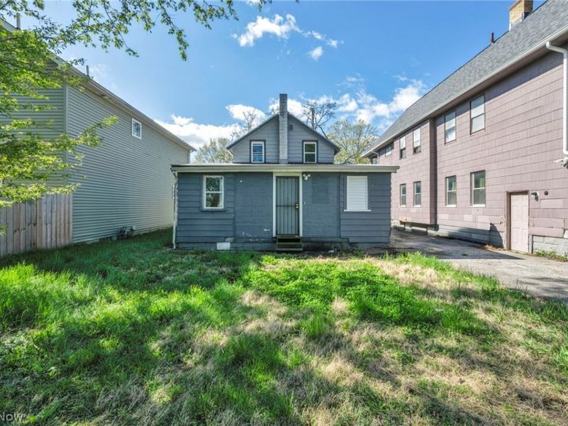 6900 Lawn Avenue, Cleveland, OH 44102 Photo 38