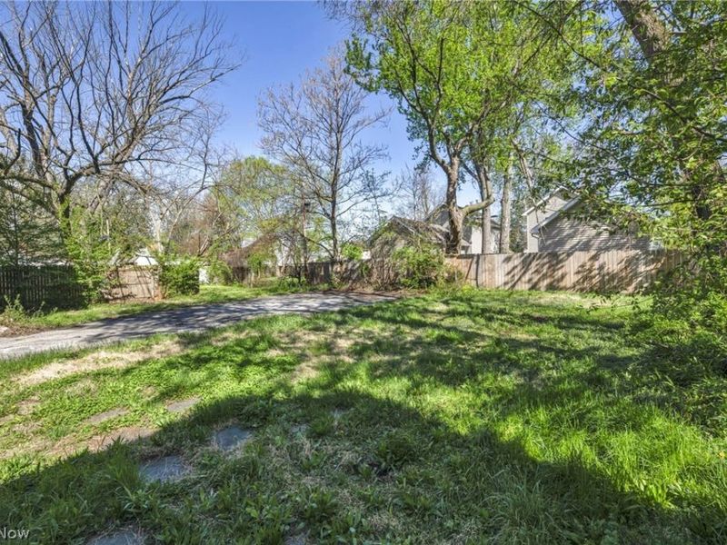 6900 Lawn Avenue, Cleveland, OH 44102 Photo 39