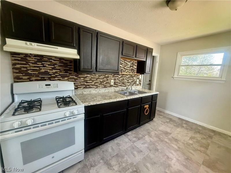 4816 E 173rd Street, Cleveland, OH 44128 Photo 10