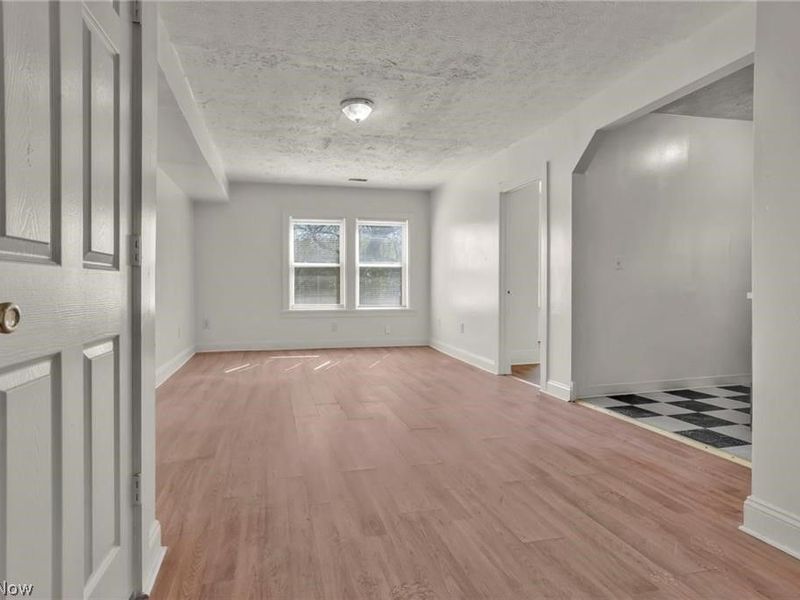 317 E 156th Street , Unit 4, Cleveland, OH 44110 Photo 3