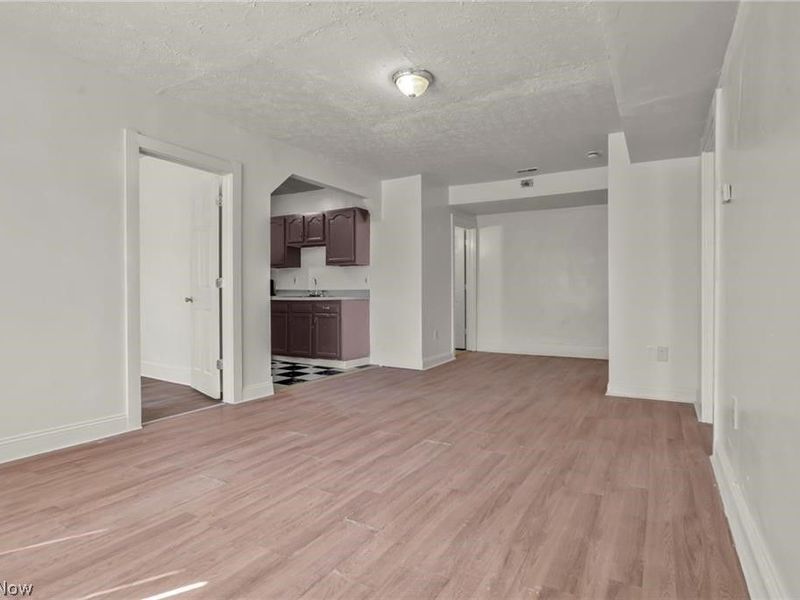 317 E 156th Street , Unit 4, Cleveland, OH 44110 Photo 6