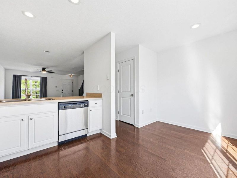 6257 Needletail Road, Unit # 32, Columbus, OH 43230 Photo 14