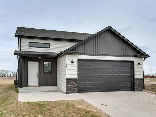 7052 Benji Lane , Horace, ND 58047