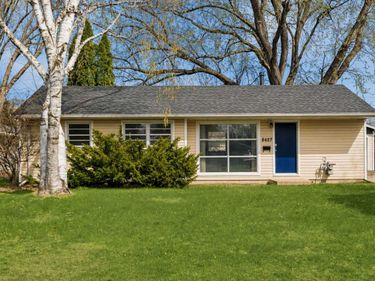 8427 Elliot Avenue S, Bloomington, MN 55420