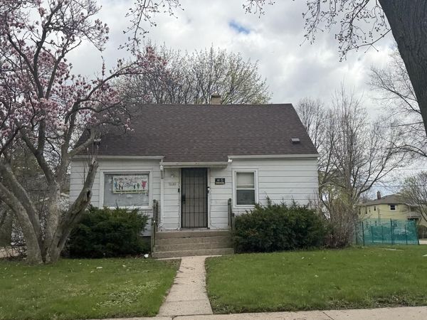 5140 N 49th STREET, Milwaukee, WI 53218